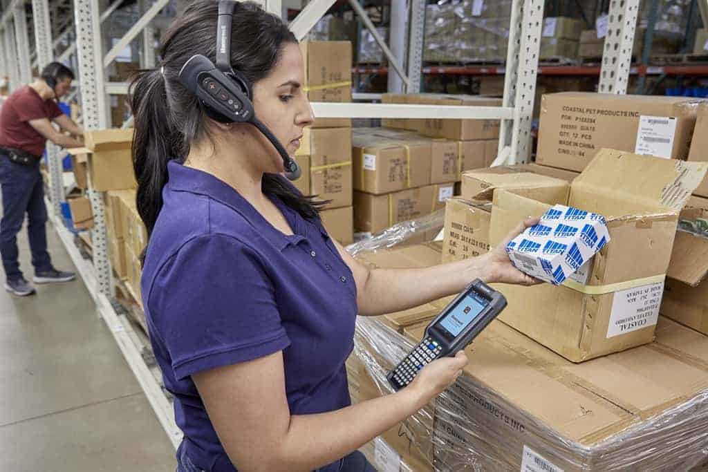 RFID warehouse tracking systems