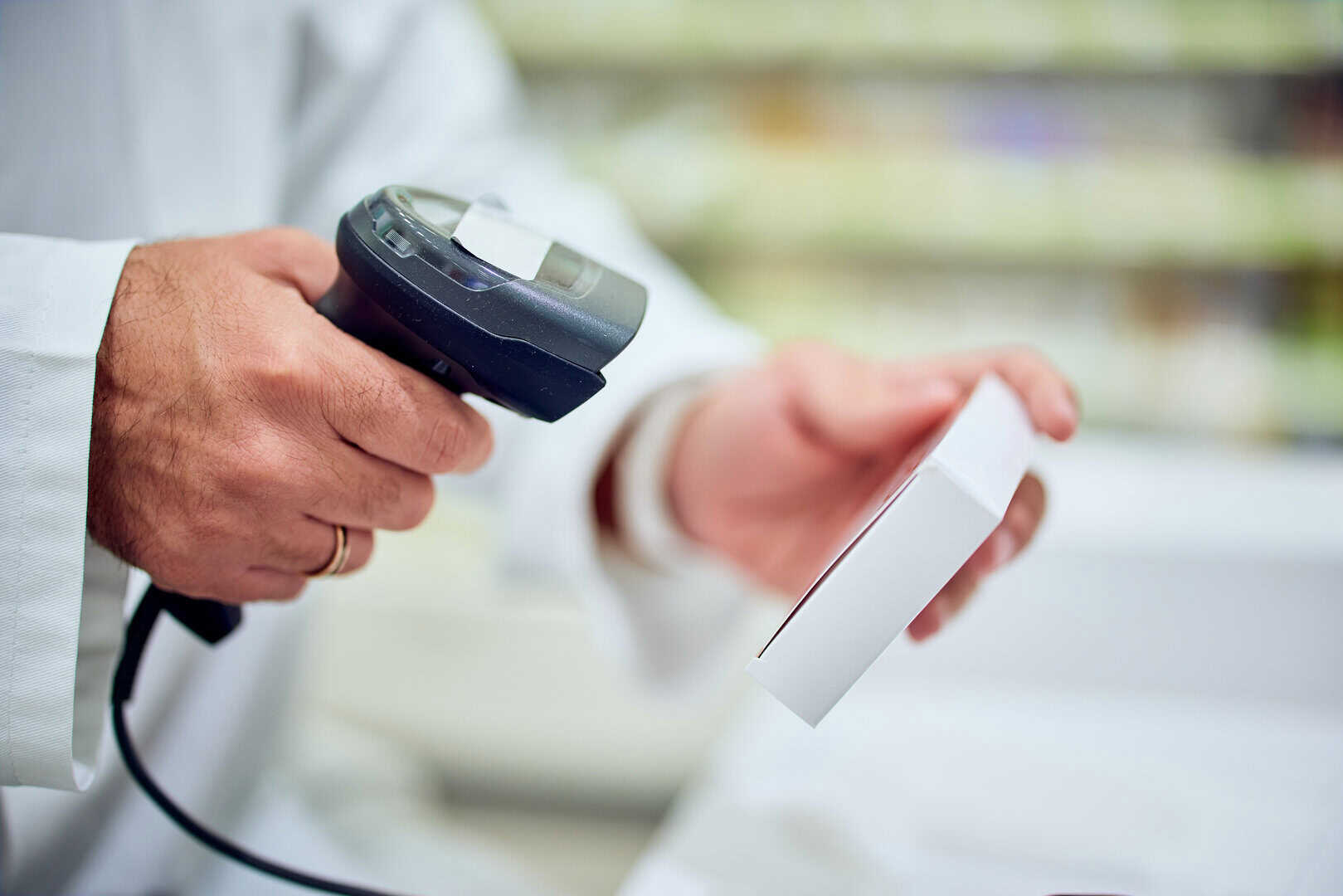 RFID vs. Barcode in Retail