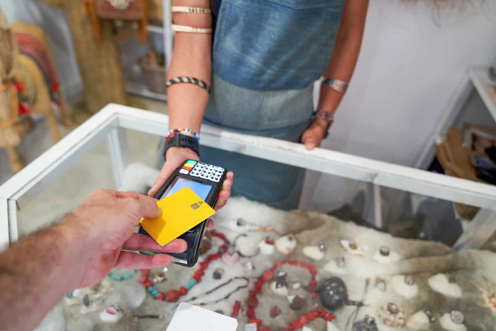 Retail Using Rfid How RFID Tags Work in Retail Stores and Warehouses