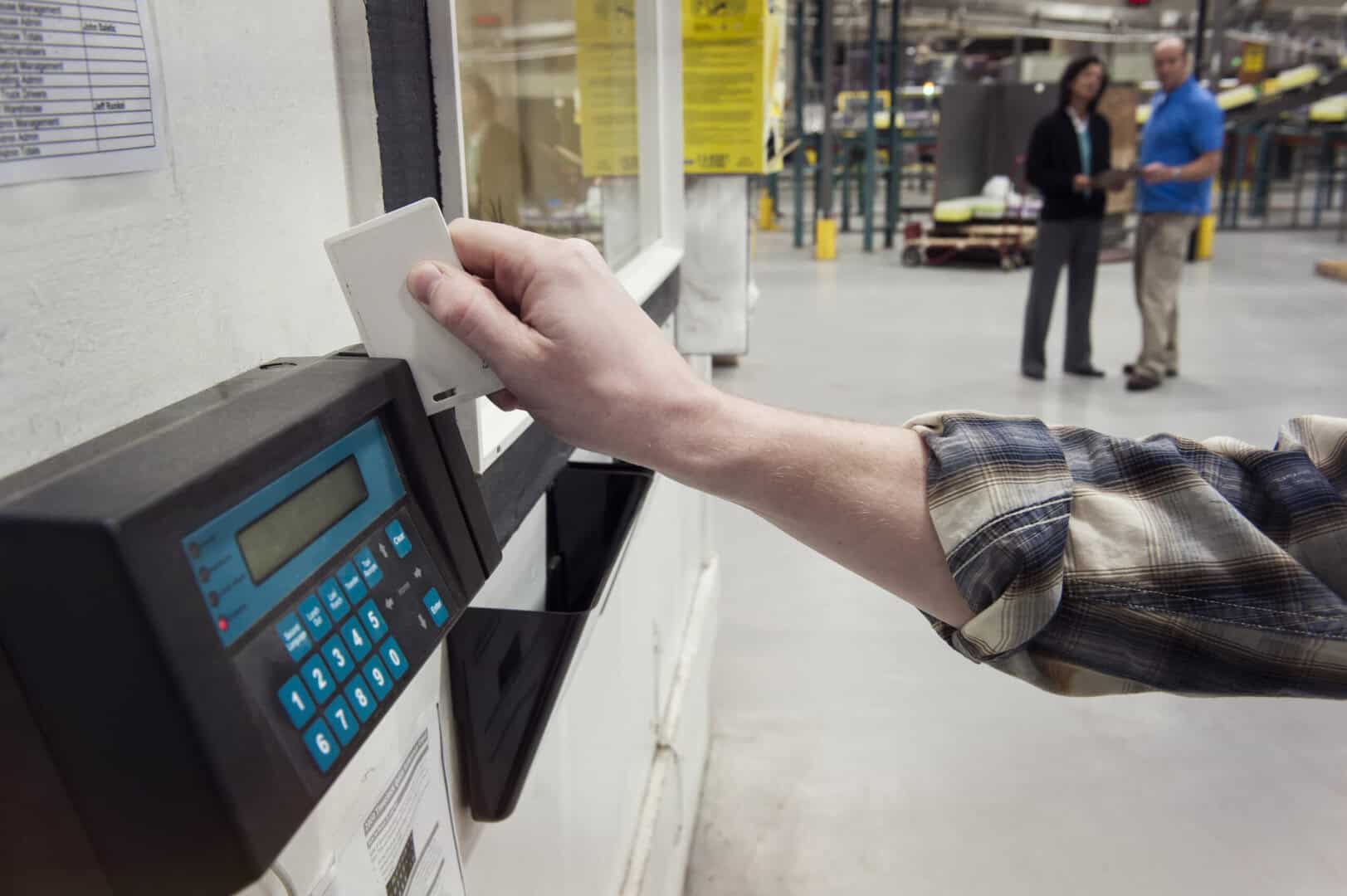 How RFID Tags Work in Retail Stores and Warehouses