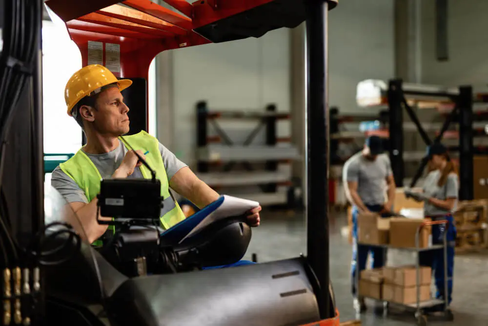 7 Key Challenges and Solutions in Implementing RFID in Warehouse and Logistics